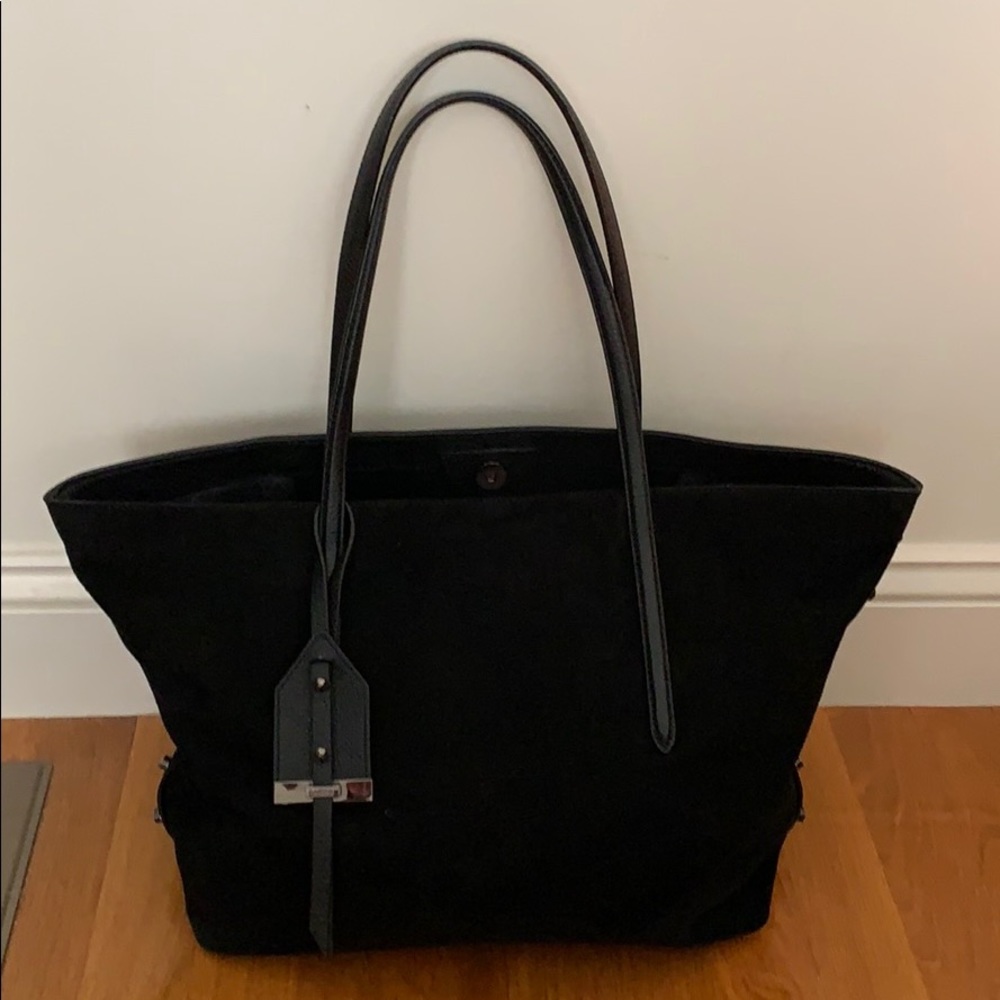 Hand bag